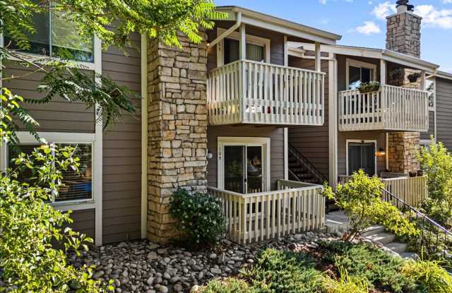 DTC, FIRST FLOOR, BRANDY CHASE, OPEN PARKING, SOUTH FACING, POOL/TENNIS COURTS, UPDATED UNIT, $0 DEPOSIT Gallery 1