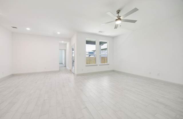 606 aroco Bend Gallery 3