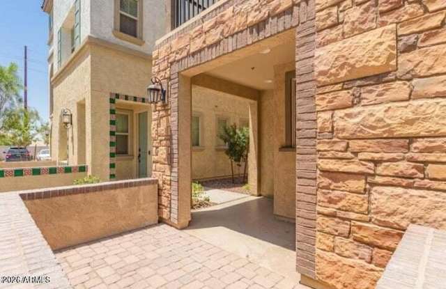 1635 E Dogwood Lane Gallery 4