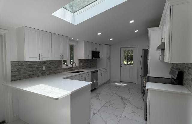 1 Clover Hill Drive photos photos 1 Clover Hill Drive photos photos