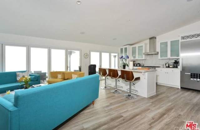 19902 Pacific Coast Gallery 3