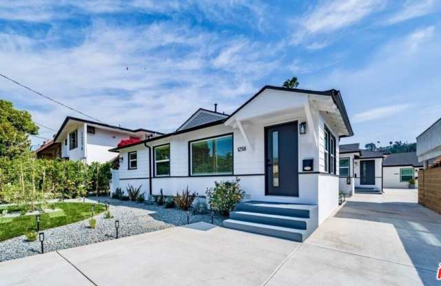 1258 Mariposa St photos photos