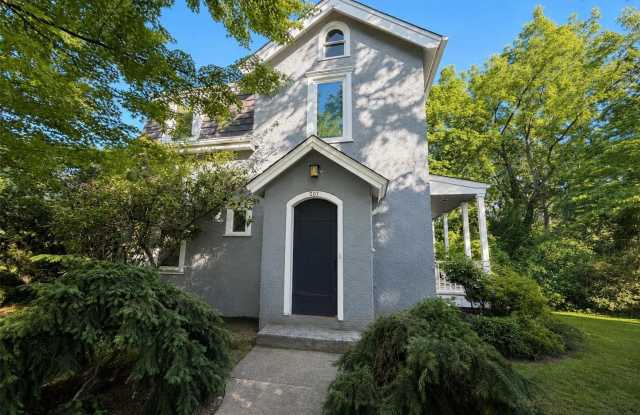 207 Prospect Avenue Gallery 2