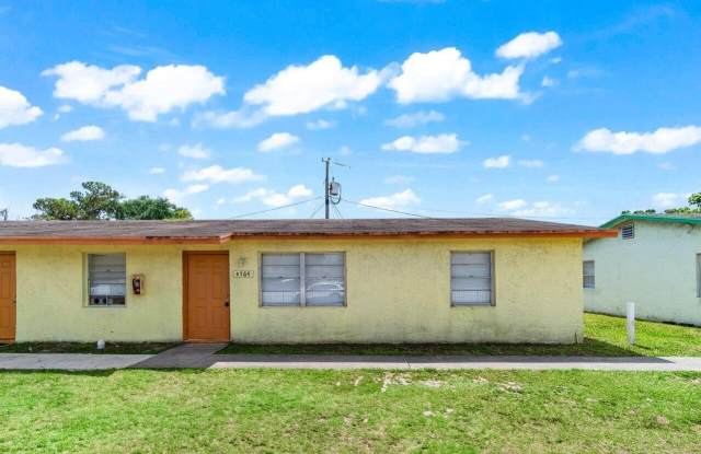 4764 Gulfstream Road photos photos