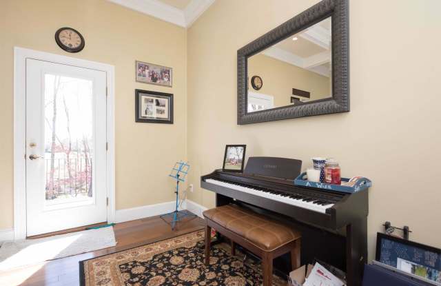 8203 Taunton Place Gallery 2