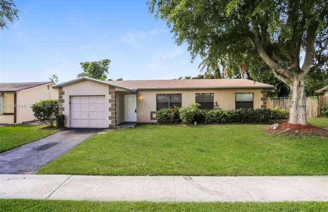 707 SW 74th Ave photos photos