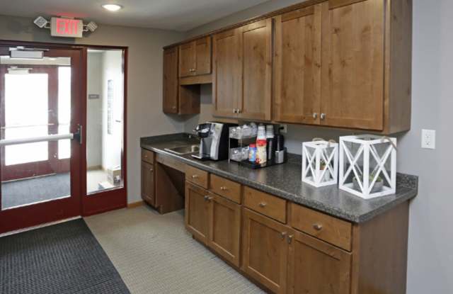 Avon Estates Apartment Homes Gallery 4
