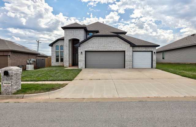 * * * $500 Move-in Special!!! * * * Gorgeous 5-Bedroom / 3-Bathroom Home in Yukon * * * $500 Move-in Special!!! * * * photos photos * * * $500 Move-in Special!!! * * * Gorgeous 5-Bedroom / 3-Bathroom Home in Yukon * * * $500 Move-in Special!!! * * * photos photos