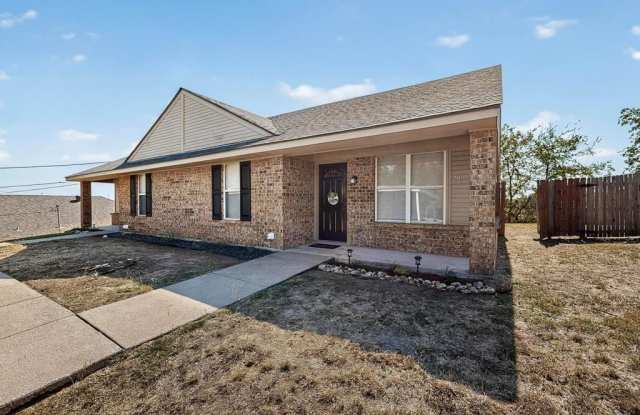 209 W Owens Street - 209 West Owens Street, Weatherford, TX 76086 209 W Owens Street - 209 West Owens Street, Weatherford, TX 76086