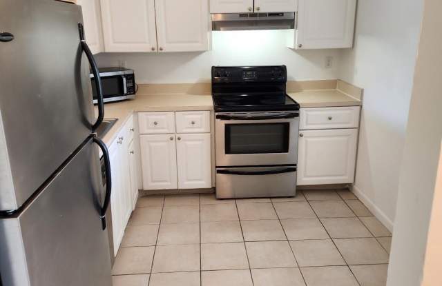 731 N Pine Island Road photos photos