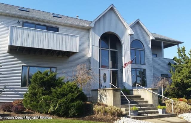 76 Seaview Avenue - 76 Seaview Avenue, Monmouth Beach, NJ 07750