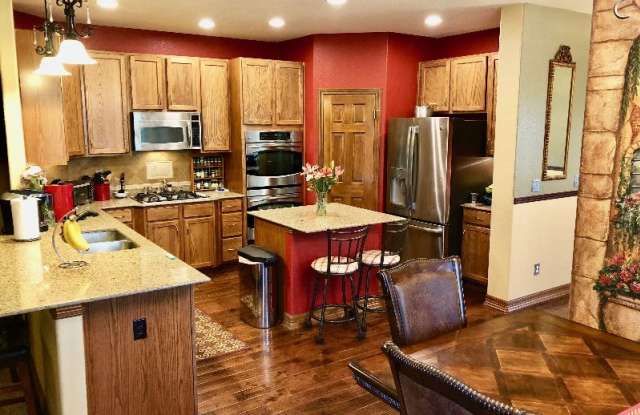 503 N De Gaulle Ct Gallery 4
