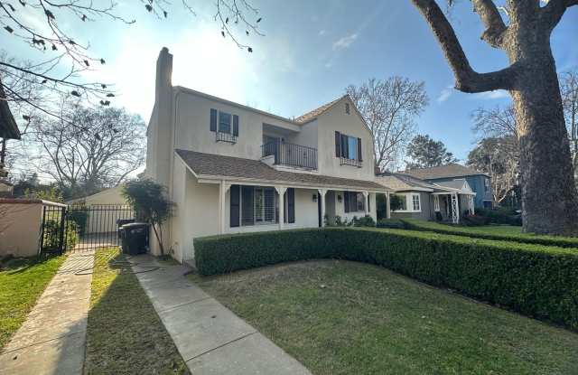 4 Bedroom 3 Bathroom Land Park Home photos photos