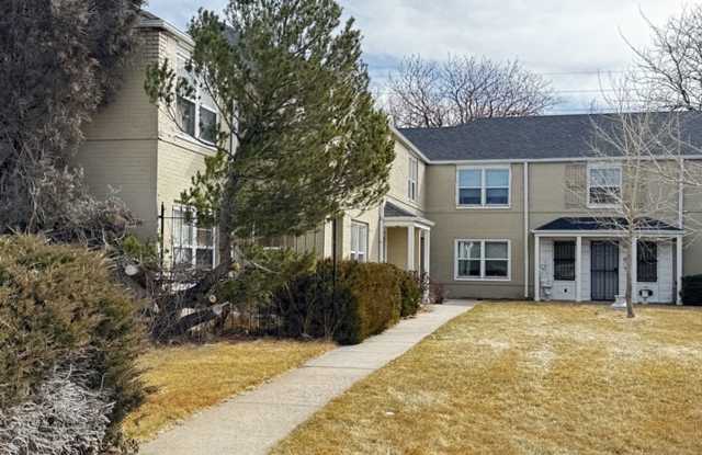 2 BEDROOM 1 BATHROOM TOWNHOME CLOSE TO WARREN AIR FORCE BASE photos photos