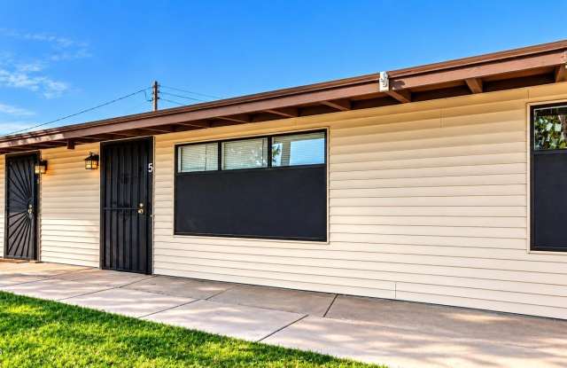 7508 W ORANGEWOOD Avenue Gallery 1