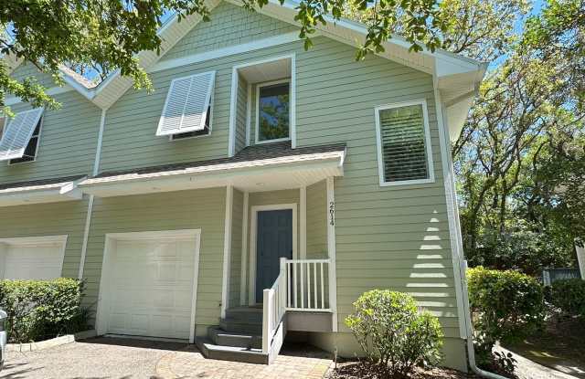 Walk to the beach! Beautifully Remodeled! Partially Furnished! photos photos