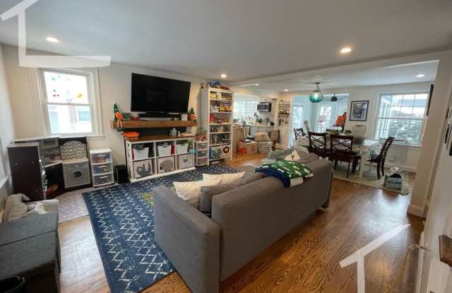 HOT NEWTON LISTING!!! - 181 Christina Street, Newton, MA 02461 HOT NEWTON LISTING!!! - 181 Christina Street, Newton, MA 02461