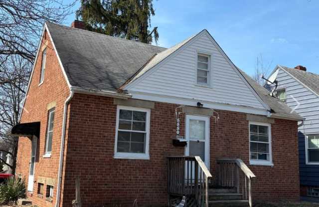 3 Bed | 1 Bath | $1,595/month | Section 8 Welcome - 5550 South Boulevard, Maple Heights, OH 44137