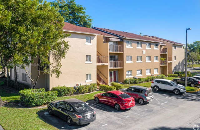 Spacious 1/1 Condo – Great Location! photos photos