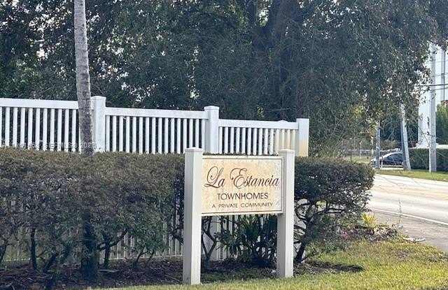 5457 SW 41st St photos photos