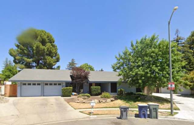 Spacious 4BR House with Pool and Basketball Court in Fresno - 3216 West Tenaya Way, Fresno, CA 93711