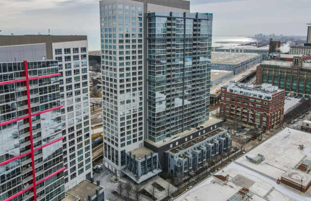 1901 S CALUMET Avenue unit: 2612 photos photos