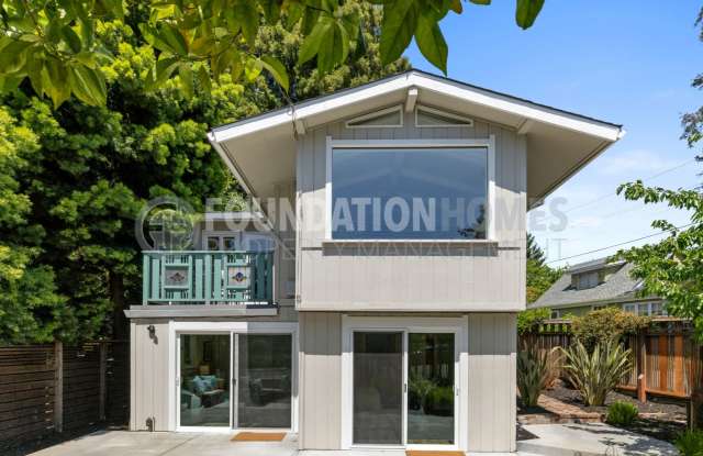 Charming 3 bed/2.5 bath in the heart of downtown Mill Valley - FOUNDATION - 32 Parkwood Street, Mill Valley, CA 94941