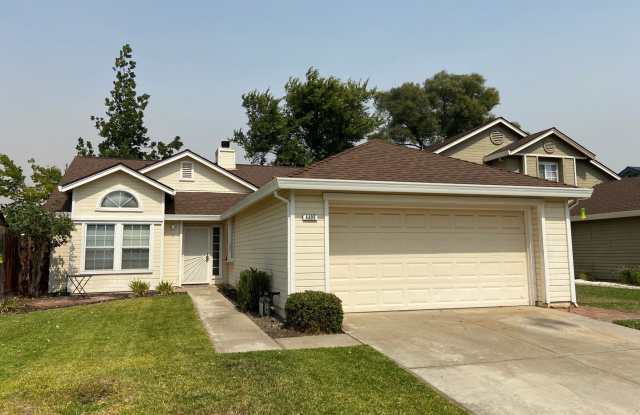 3 Bdrm, 2 Bath home in Antelope Gallery 1