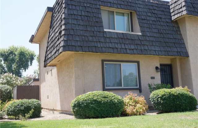 10650 White Oak - 10650 White Oak Drive, Riverside, CA 92505