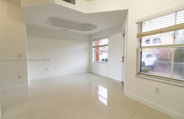 11600 NW 60th Ter Gallery 4