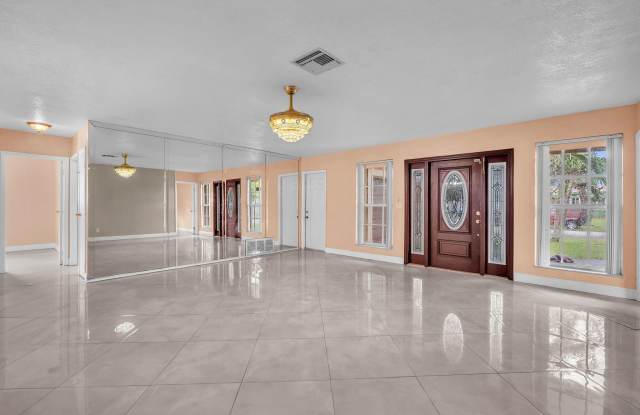 7399 NW 20TH Court Gallery 3