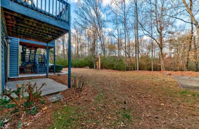 3069 Steeplechase Gallery 4