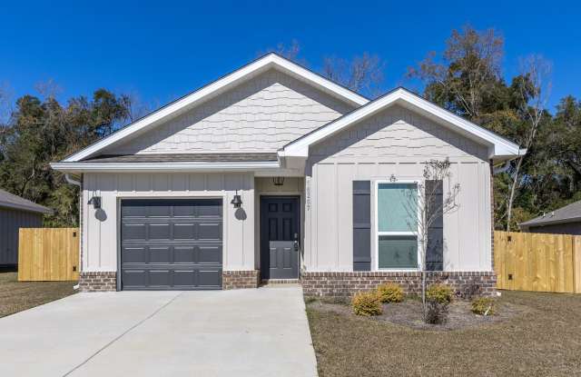 Brand-new community in Fairhope, AL 4/2 bath available now! photos photos