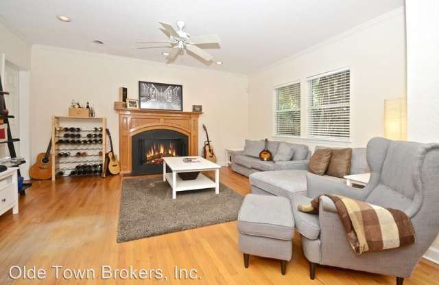 2217 Oberlin Ave. Gallery 4