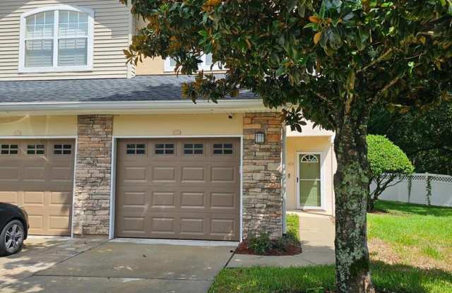 Beautiful end unit! photos photos