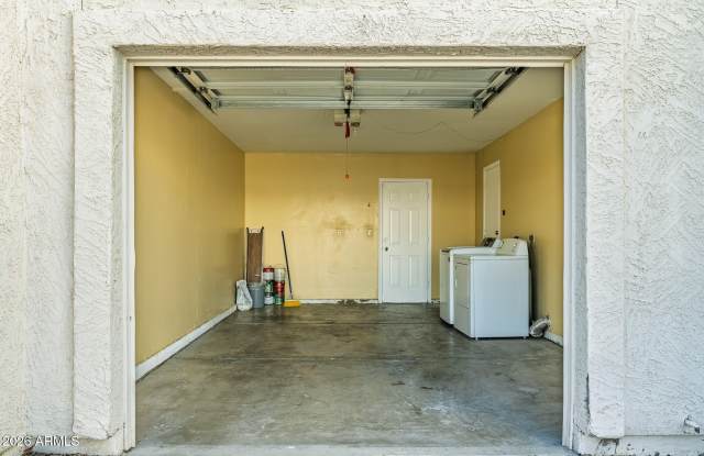 2552 W KATHLEEN Road Gallery 4