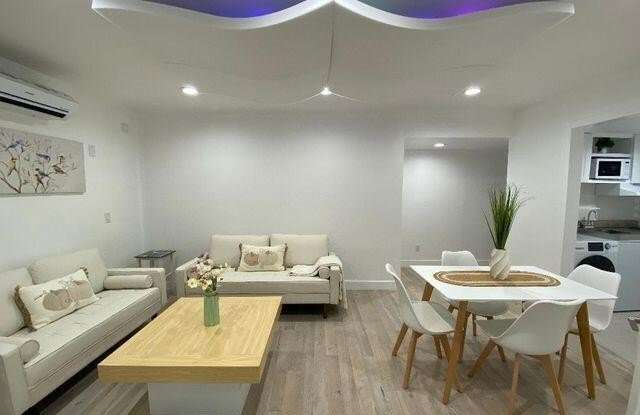 535 S Danville Avenue unit: B photos photos 535 S Danville Avenue unit: B photos photos