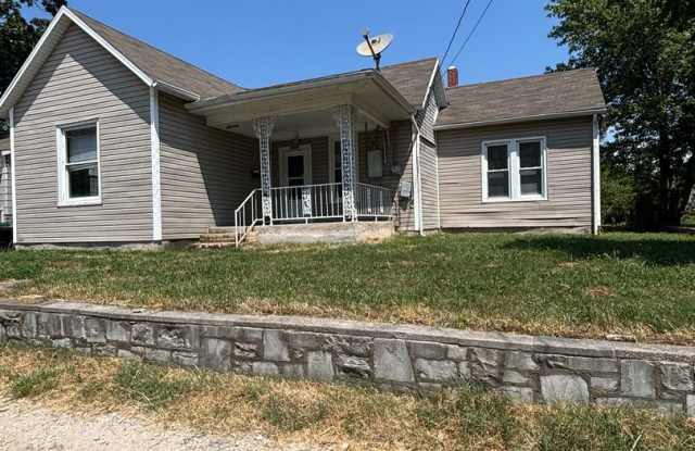 WALK TO C-STREET from this very large 2 Bedroom home - 1043 East Blaine Street, Springfield, MO 65803