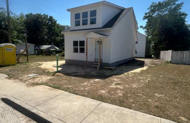 1311 McDuffie Avenue photos photos