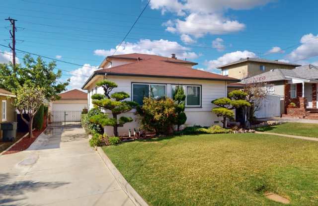 Cozy 4 Bedroom 2.5 Bath Home in Monterey Park! Gallery 3