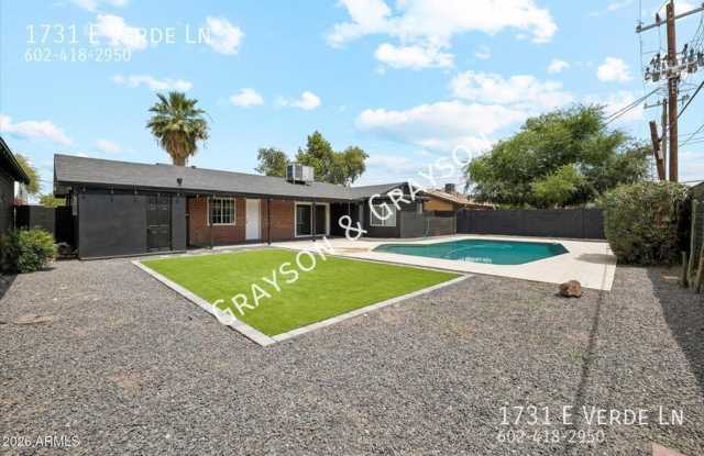 Beautiful Brick Home in Phoenix photos photos
