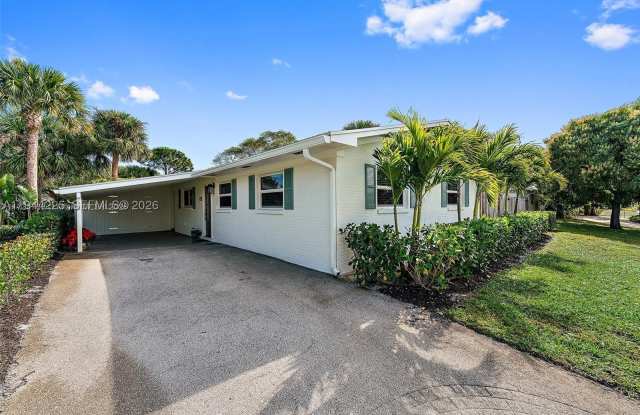 324 Tequesta Gallery 3