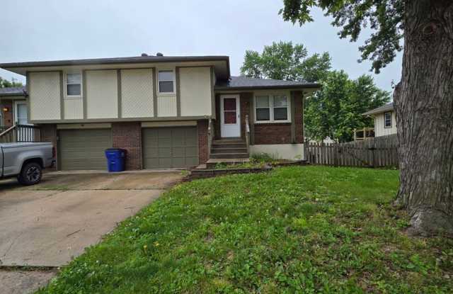 2 Bedroom Duplex with Finished Basement & 1-Car Garage photos photos