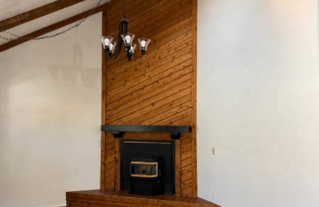 4-Bedroom Home with Finished Basement & Attached Garage Gallery 4