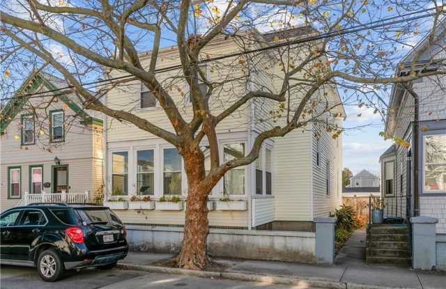 31 W Narragansett Avenue unit: 2 photos photos