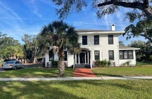 5301 27TH AVENUE S - 5301 27th Avenue South, Gulfport, FL 33707