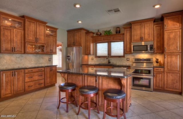 9075 E POINSETTIA Drive - 9075 East Poinsettia Drive, Scottsdale, AZ 85260