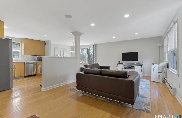 1091 Boston Post Road Gallery 4