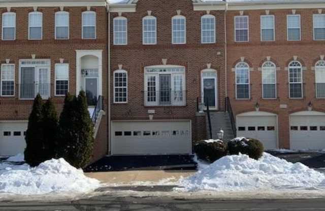 22004 AVONWORTH Square photos photos