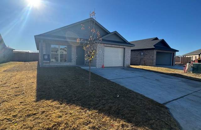 3/2/1 Fabulous new build 2025 1/2 off special 1st month's rent - 6654 Pepperdine Drive, Amarillo, TX 79109